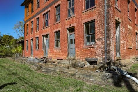 9401 Tallmadge Road Diamond OH 44412