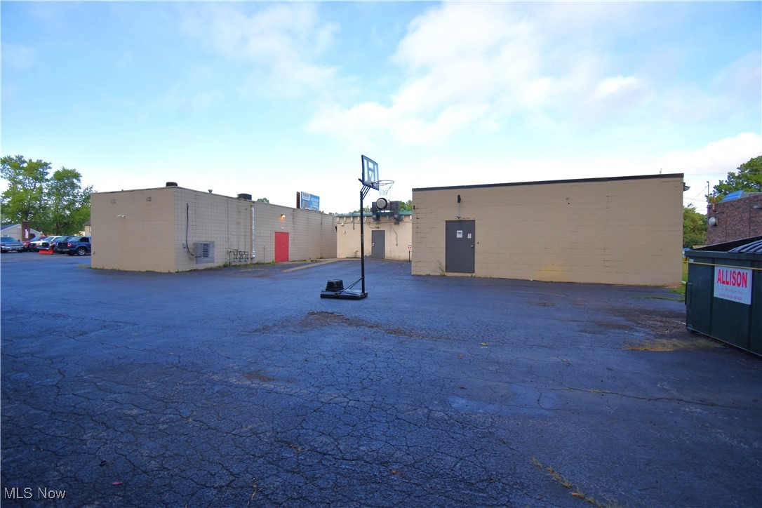 1305-1363 S Raccoon Road Youngstown OH 44515