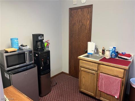 4222 State Route 43 Kent OH 44240