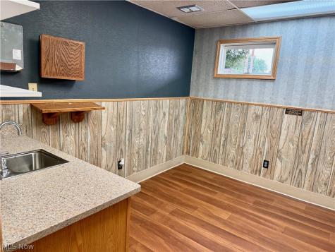 1107 Lincoln Way E Massillon OH 44646