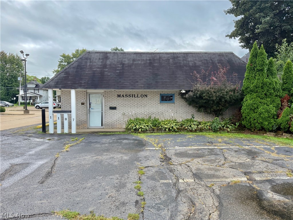 1107 Lincoln Way E Massillon OH 44646