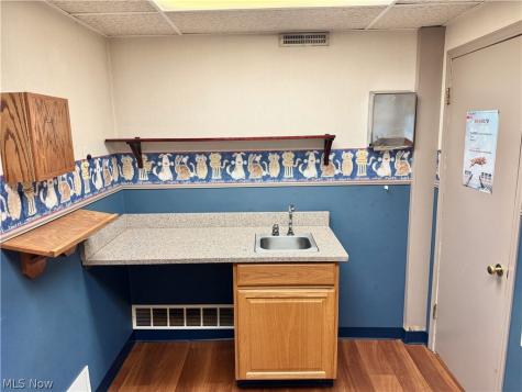 1107 Lincoln Way E Massillon OH 44646