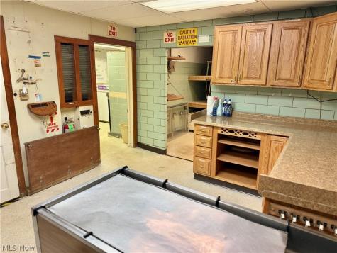 1107 Lincoln Way E Massillon OH 44646