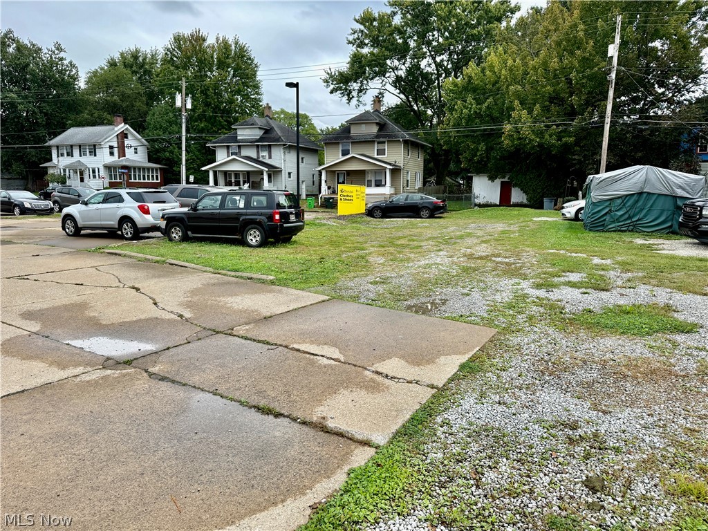 1107 Lincoln Way E Massillon OH 44646