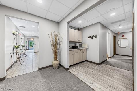 18820 Bagley Road Middleburg Heights OH 44130