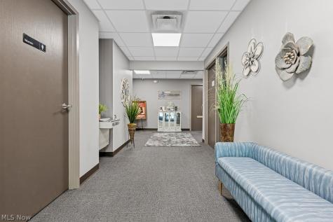 18820 Bagley Road Middleburg Heights OH 44130