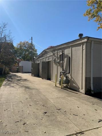 4471 Rocky River Drive Cleveland OH 44135