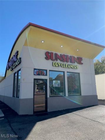 4471 Rocky River Drive Cleveland OH 44135