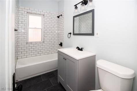 3296-3300 E 149th Street Cleveland OH 44120