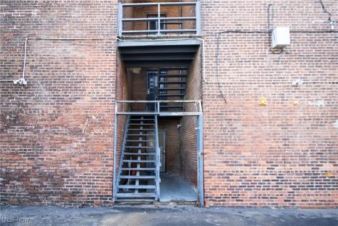 3296-3300 E 149th Street Cleveland OH 44120