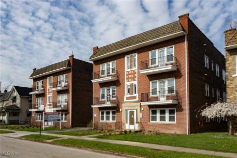 3296-3300 E 149th Street Cleveland OH 44120