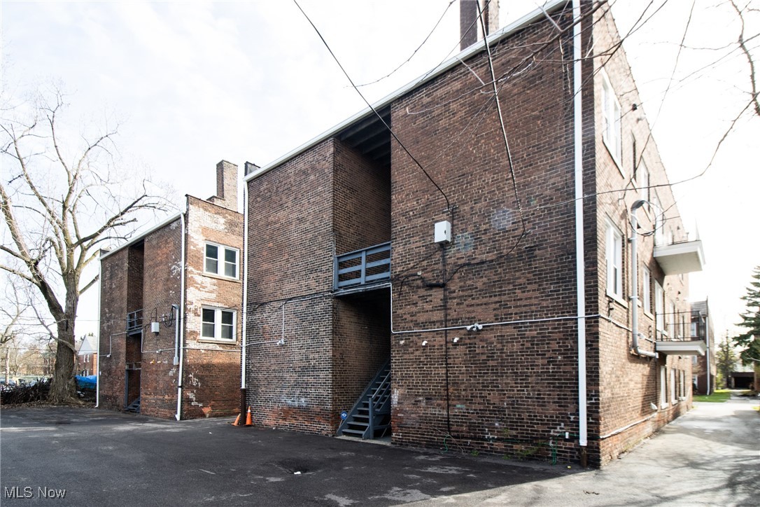 3296-3300 E 149th Street Cleveland OH 44120