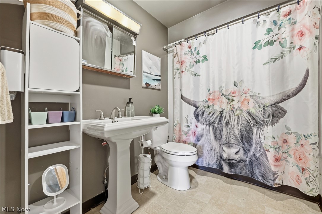 5328 Akron Cleveland Road Peninsula OH 44264