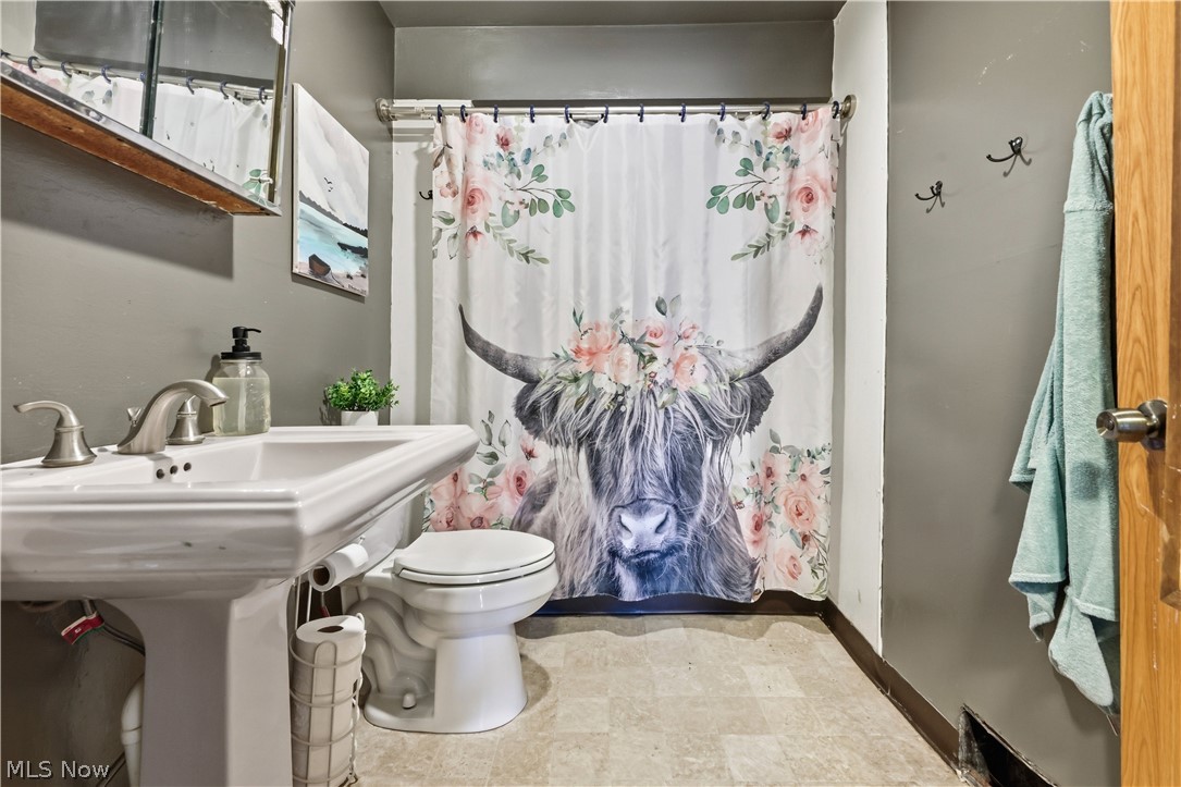 5328 Akron Cleveland Road Peninsula OH 44264