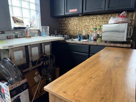 524 E 200th Street Euclid OH 44119