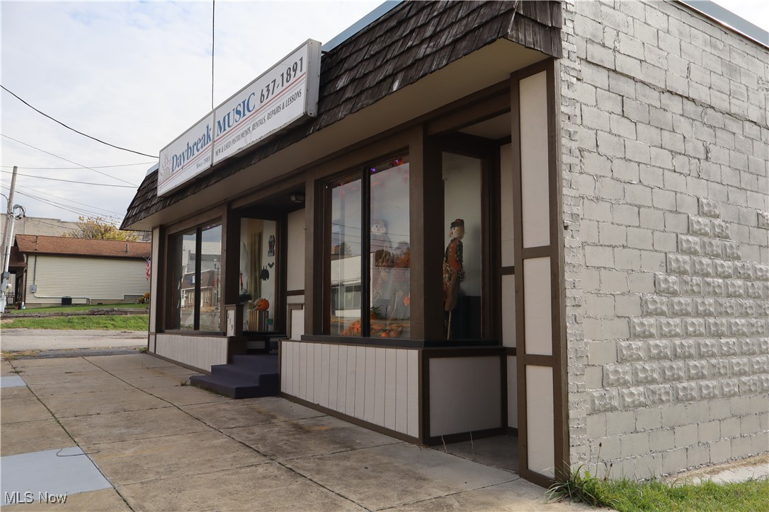 259 W Main Street Cortland OH 44410