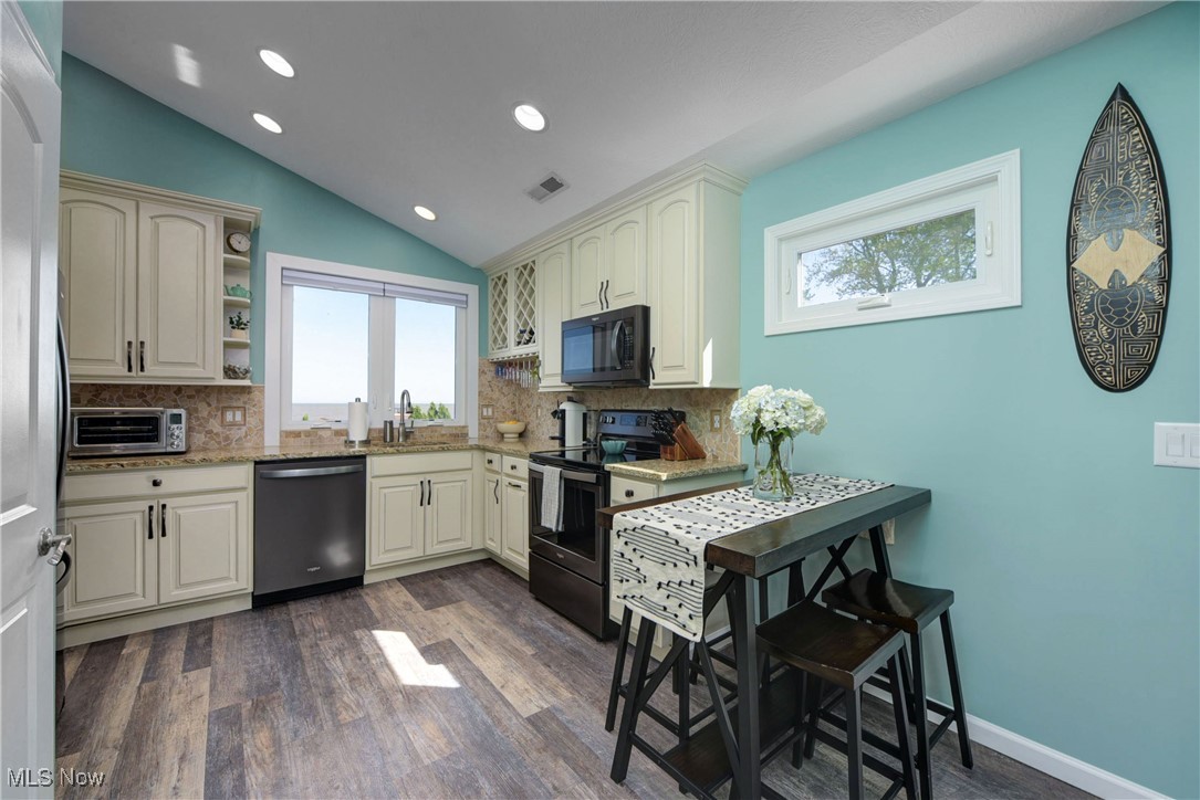 13005 W Lake Road Vermilion OH 44089