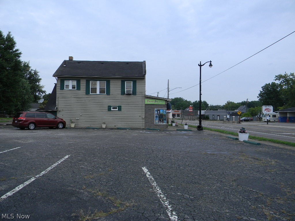 506 N Main Street Niles OH 44446