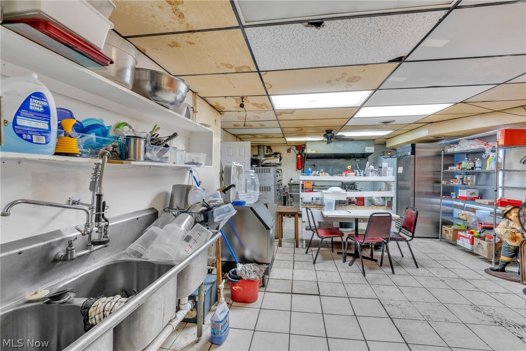 703 Lake Avenue Elyria OH 44035