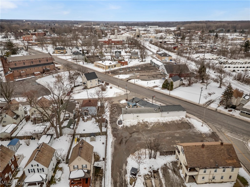 703 Lake Avenue Elyria OH 44035