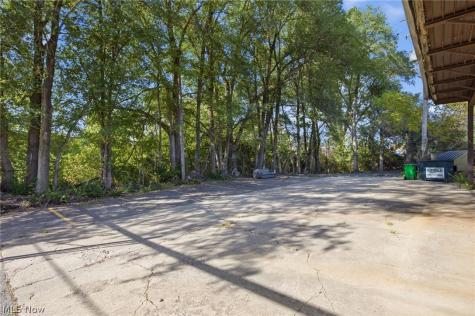 3560 E 93rd Street Cleveland OH 44105