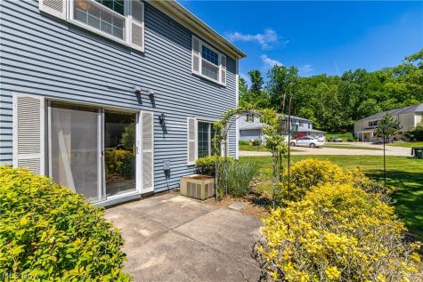 13652 Oakbrook Drive North Royalton OH 44133