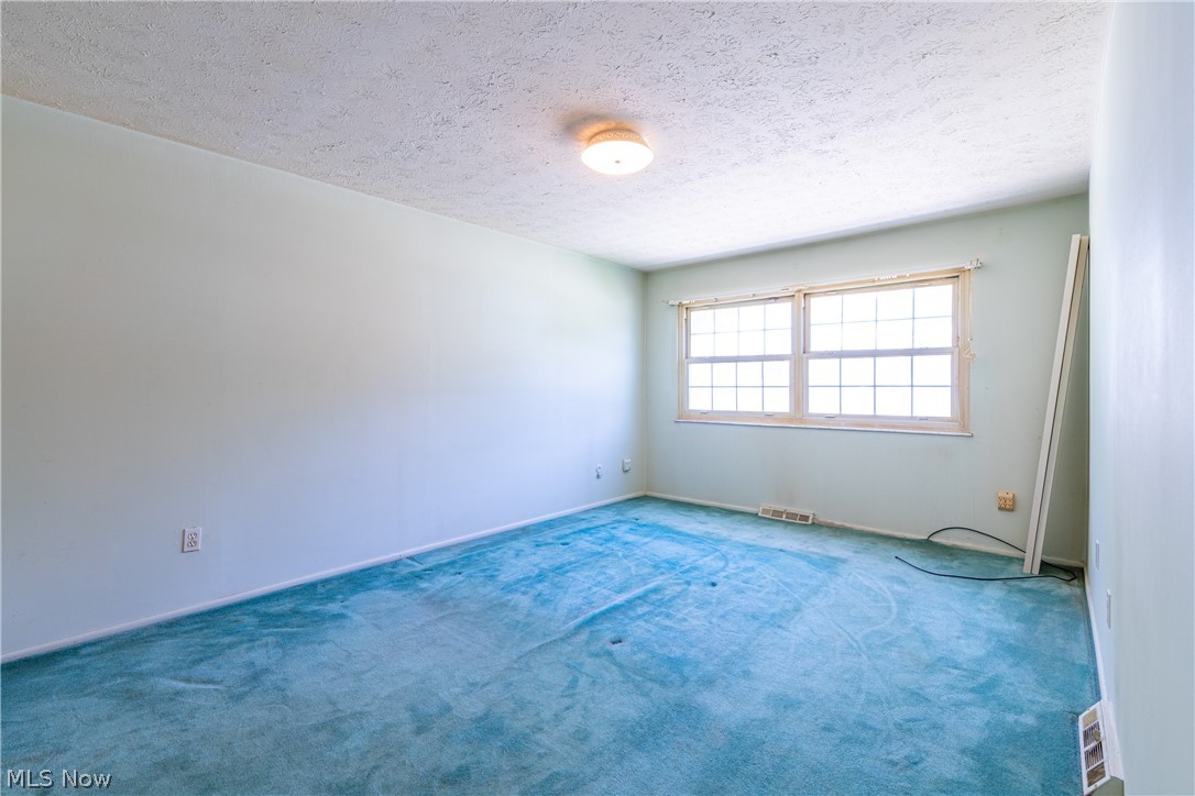 13652 Oakbrook Drive North Royalton OH 44133