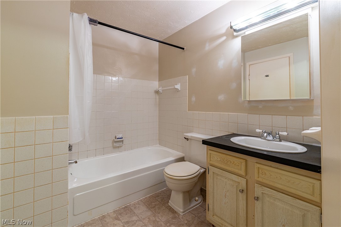 13652 Oakbrook Drive North Royalton OH 44133