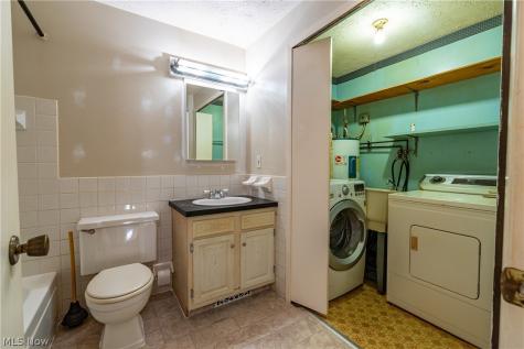 13652 Oakbrook Drive North Royalton OH 44133