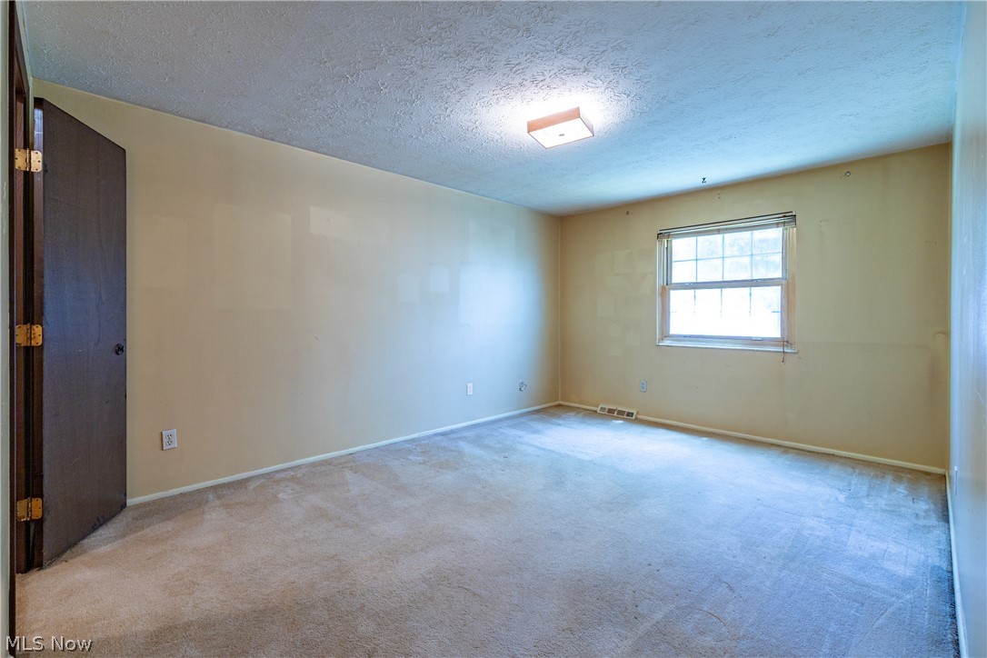 13652 Oakbrook Drive North Royalton OH 44133