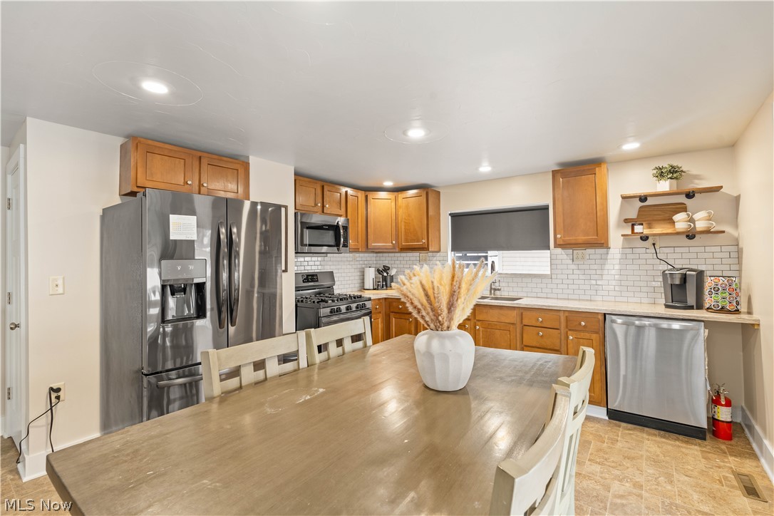 131 Maple Street SW Sugarcreek OH 44681
