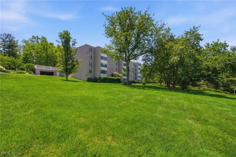 520 Meredith Lane Cuyahoga Falls OH 44223