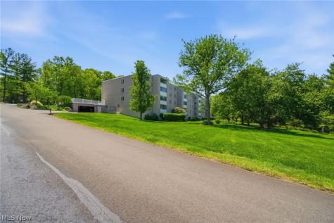 520 Meredith Lane Cuyahoga Falls OH 44223