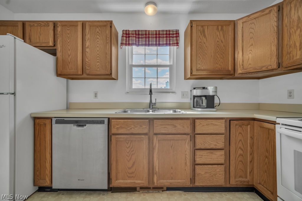 19537 Lymans Lane Strongsville OH 44149