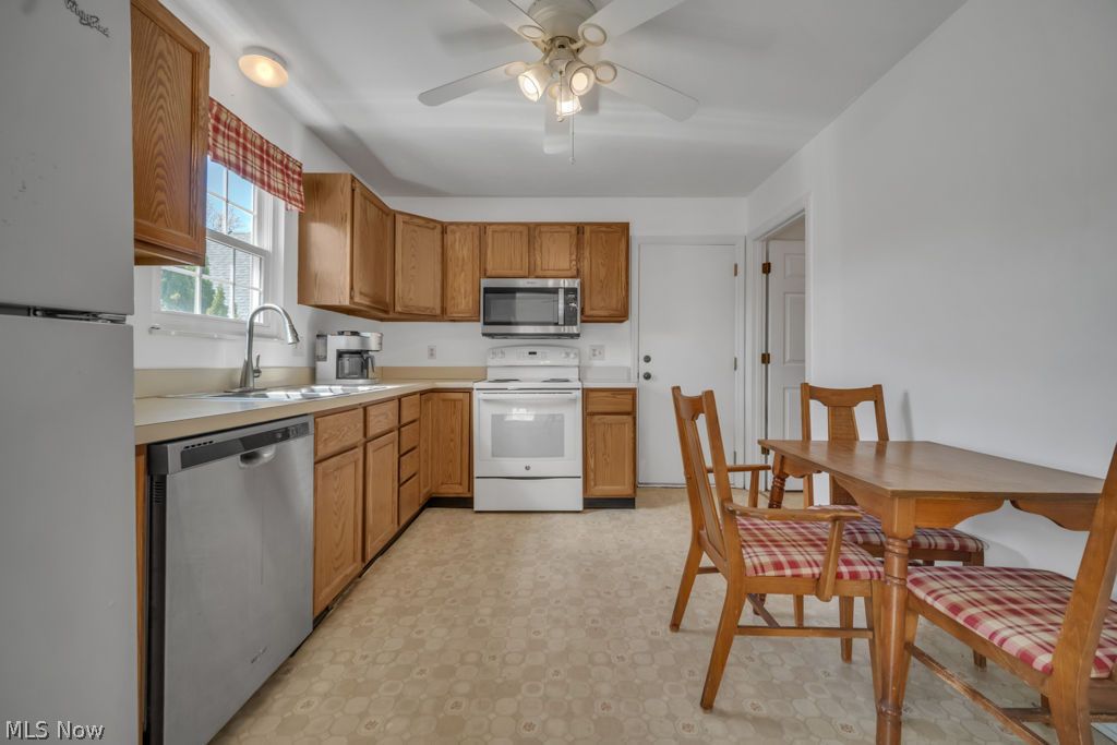 19537 Lymans Lane Strongsville OH 44149