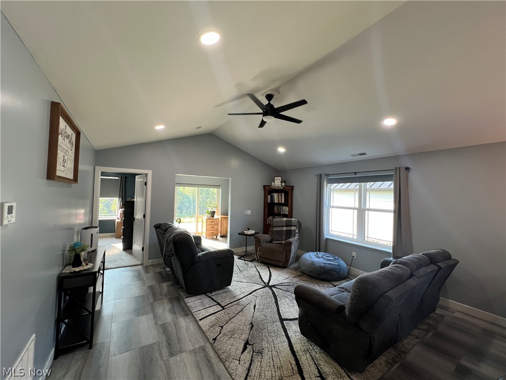 1002 Sycamore Lane Millersburg OH 44654
