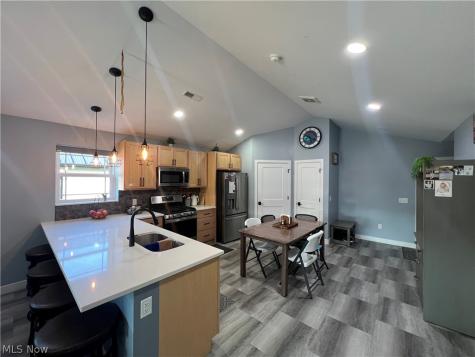 1002 Sycamore Lane Millersburg OH 44654