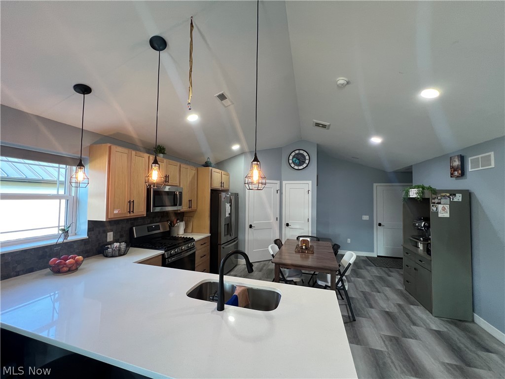 1002 Sycamore Lane Millersburg OH 44654
