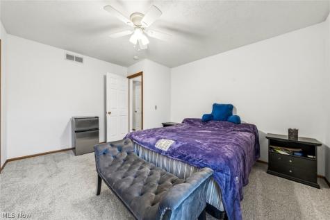 37608 Sturbridge Lane Willoughby OH 44094
