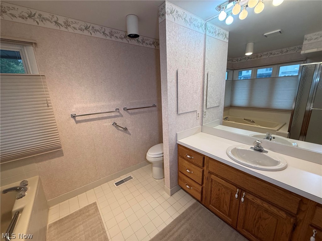 107 Fox Hollow Court Mayfield Heights OH 44124