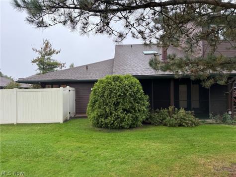 107 Fox Hollow Court Mayfield Heights OH 44124