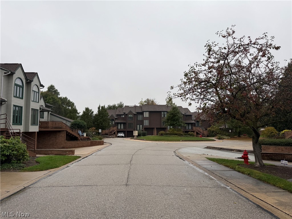 107 Fox Hollow Court Mayfield Heights OH 44124
