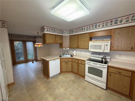 107 Fox Hollow Court Mayfield Heights OH 44124