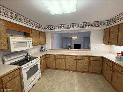 107 Fox Hollow Court Mayfield Heights OH 44124