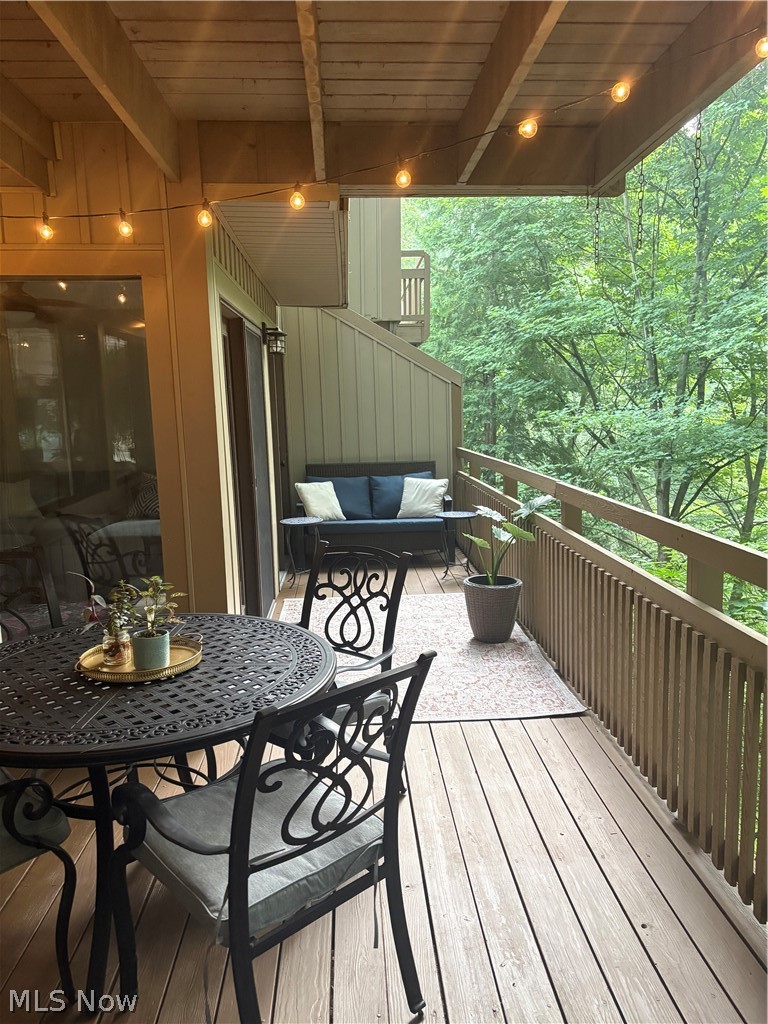 558 Meredith Lane Cuyahoga Falls OH 44223