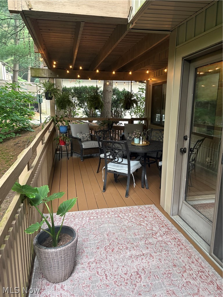 558 Meredith Lane Cuyahoga Falls OH 44223