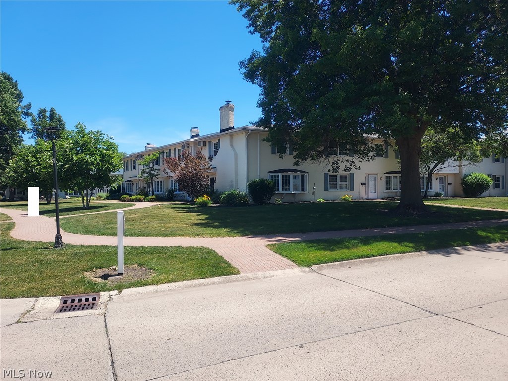 6-10 Meadowlawn Drive Mentor OH 44060