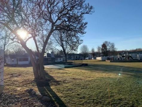 6 Meadowlawn Drive Mentor OH 44060