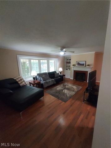 6 Meadowlawn Drive Mentor OH 44060