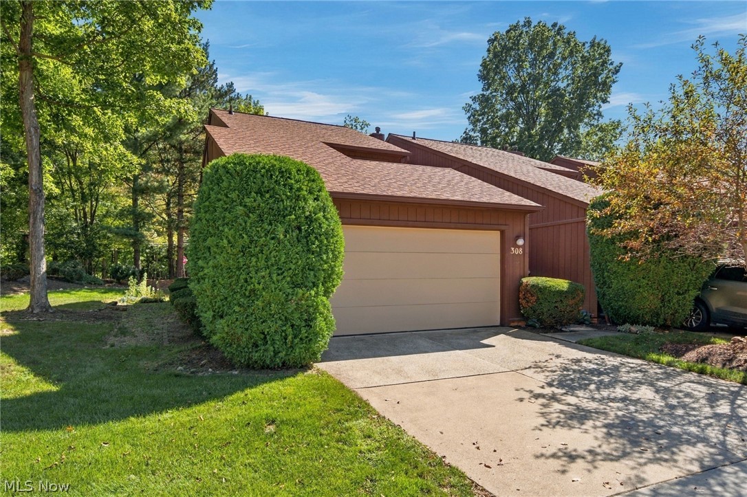 308 Katey Rose Lane Euclid OH 44143